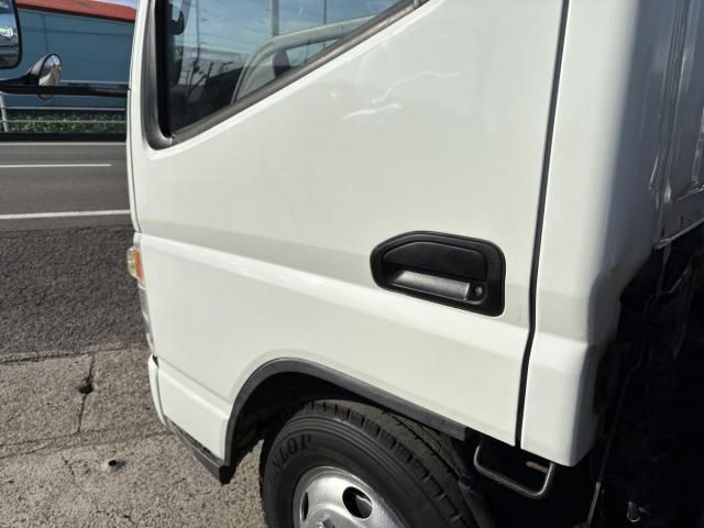 MITSUBISHI CANTER 2005