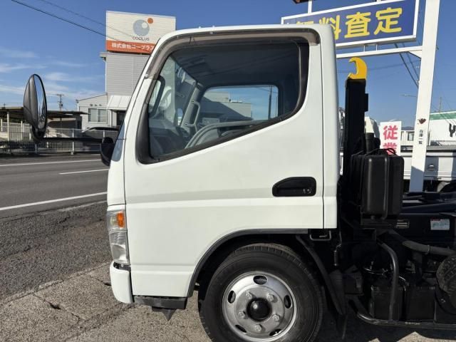 MITSUBISHI CANTER 2005