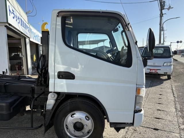 MITSUBISHI CANTER 2005