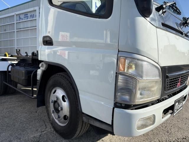 MITSUBISHI CANTER 2005
