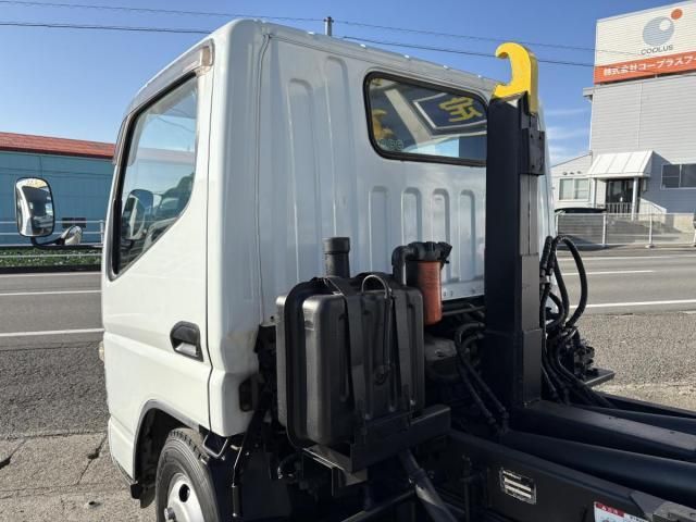 MITSUBISHI CANTER 2005
