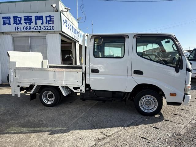 TOYOTA DYNA 2015