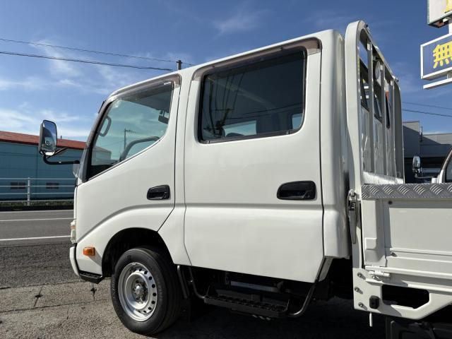 TOYOTA DYNA 2015