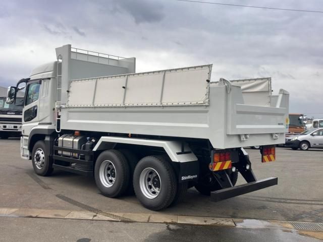 MITSUBISHI FUSOU SUPER GREAT 2025