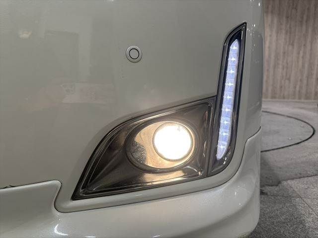 NISSAN ELGRAND 2012