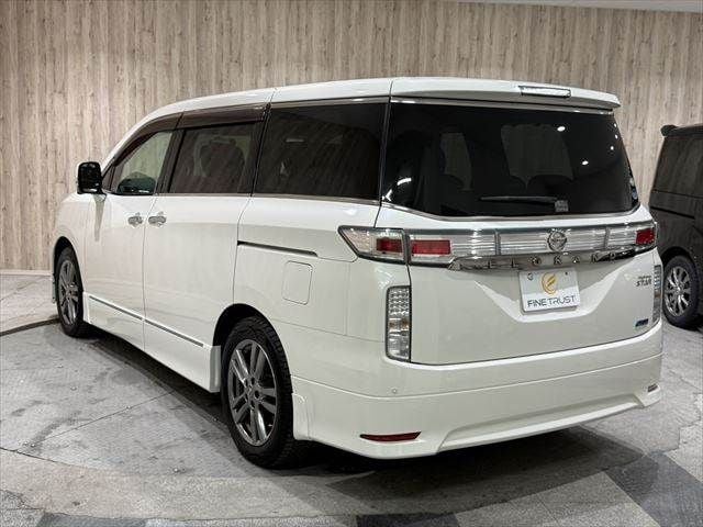 NISSAN ELGRAND 2012