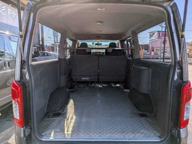 NISSAN NV350 CARAVAN 2018