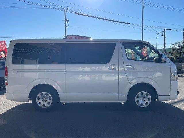 TOYOTA HIACE van 2WD 2018