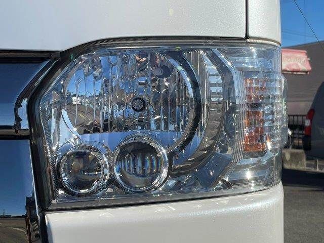 TOYOTA HIACE van 2WD 2018