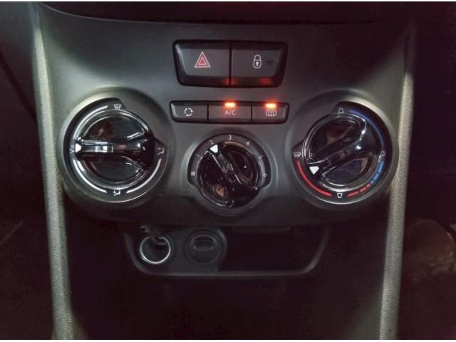 PEUGEOT PEUGEOT 208 2015