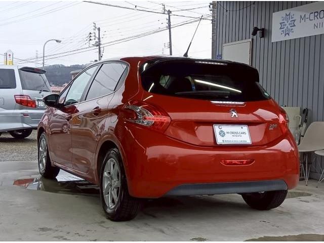 PEUGEOT PEUGEOT 208 2015