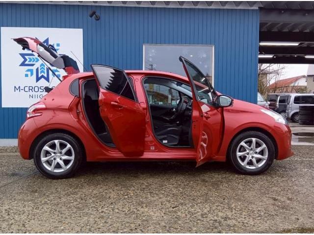 PEUGEOT PEUGEOT 208 2015