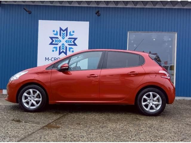 PEUGEOT PEUGEOT 208 2015