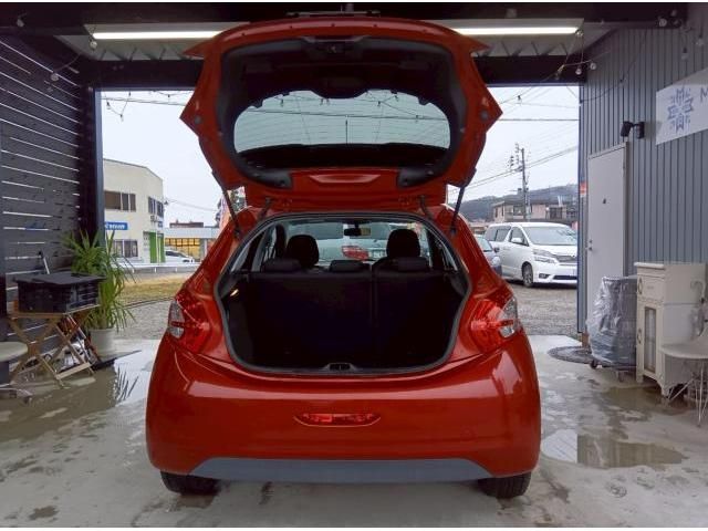 PEUGEOT PEUGEOT 208 2015