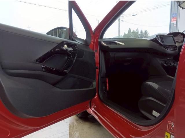 PEUGEOT PEUGEOT 208 2015