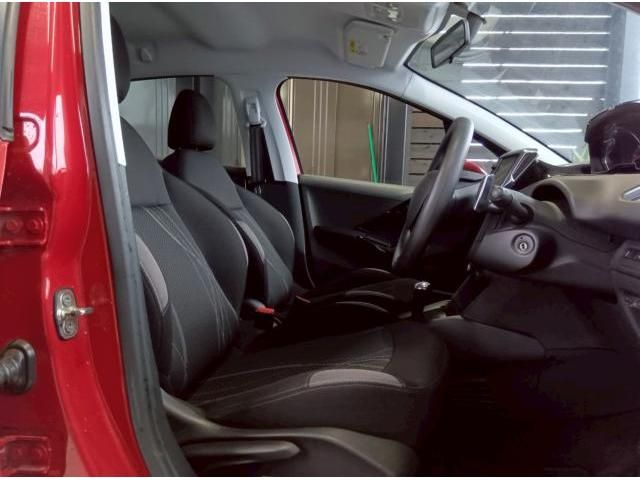 PEUGEOT PEUGEOT 208 2015