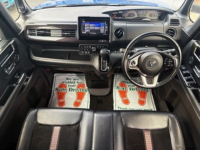 HONDA N BOX CUSTOM 2018