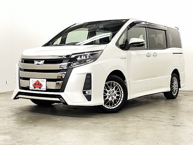 TOYOTA NOAH HYBRID 2018