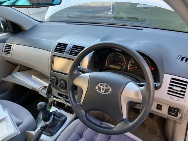 TOYOTA COROLLA AXIO 2011