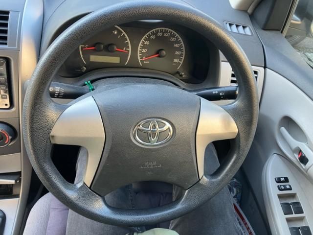 TOYOTA COROLLA AXIO 2011