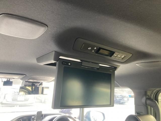 TOYOTA VOXY HYBRID 2018