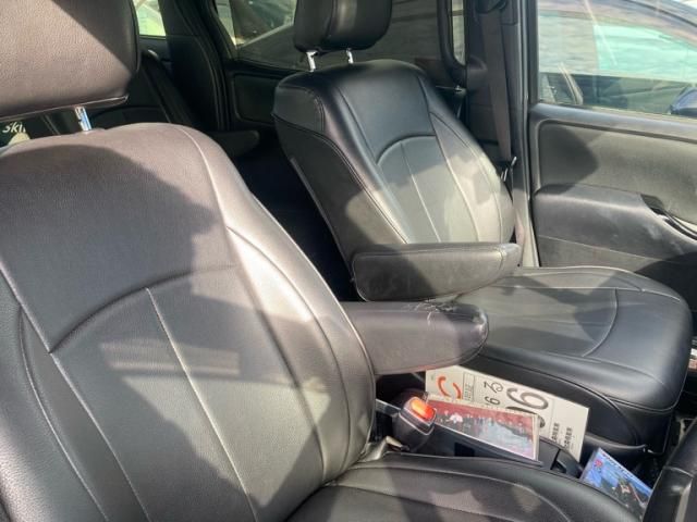 TOYOTA VOXY HYBRID 2018