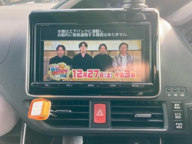 TOYOTA VOXY HYBRID 2018