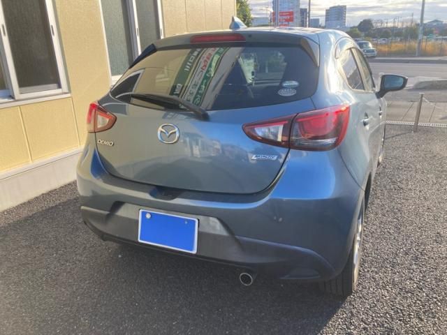 MAZDA DEMIO 2016