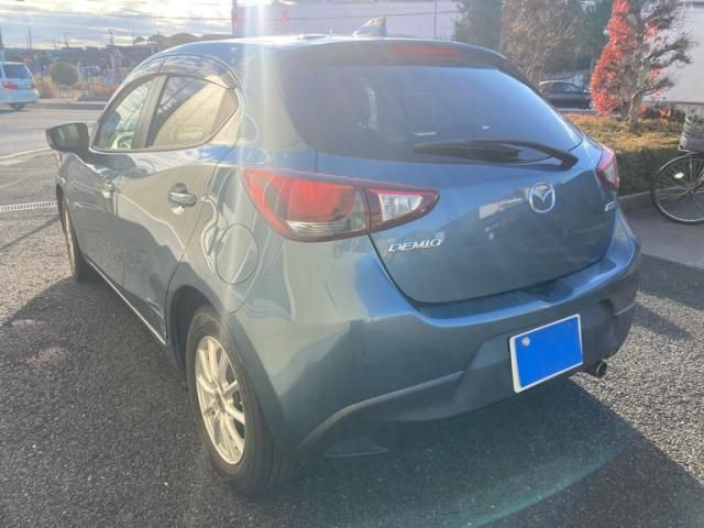 MAZDA DEMIO 2016