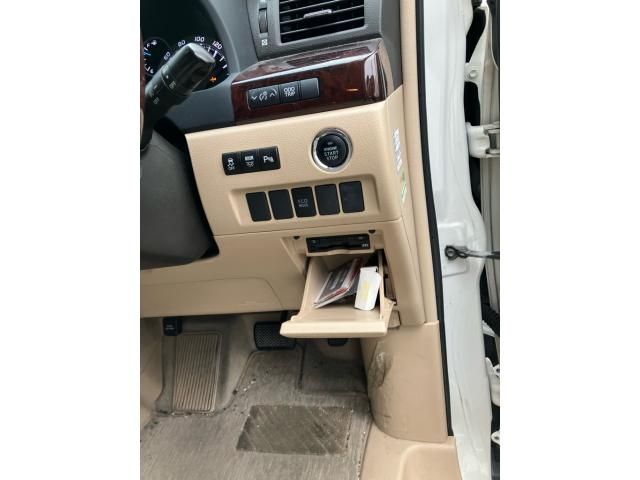 TOYOTA ALPHARD 2013