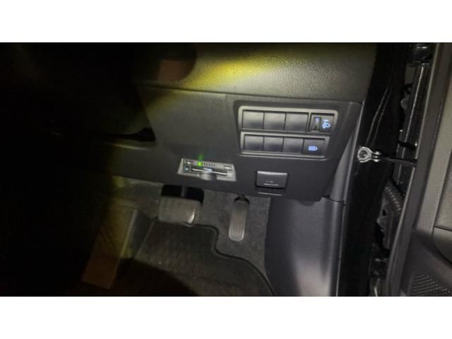 TOYOTA YARIS HYBRID 2021