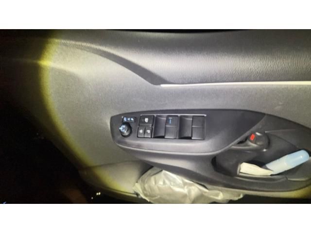 TOYOTA YARIS HYBRID 2021