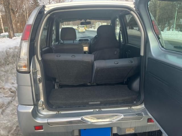 DAIHATSU TERIOS KID 4WD 2012