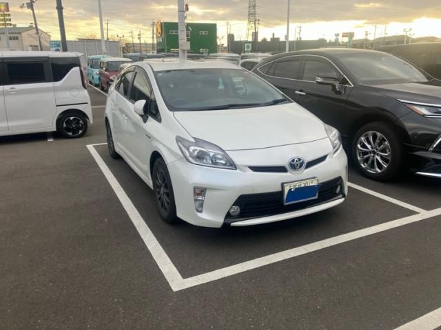 TOYOTA PRIUS 2015