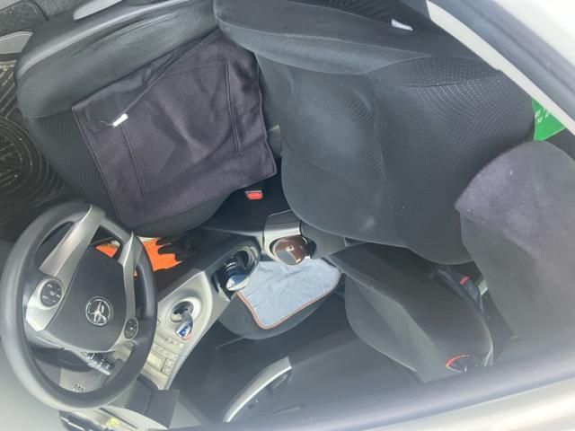 TOYOTA PRIUS 2015