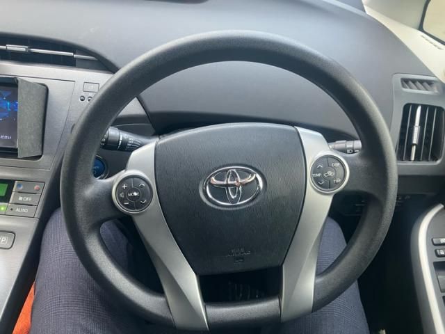 TOYOTA PRIUS 2015