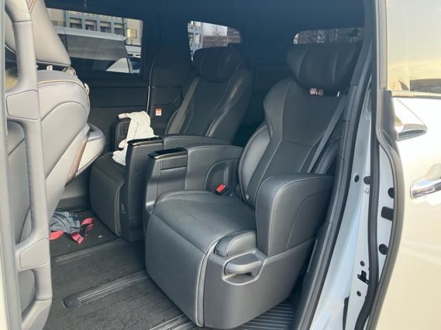 TOYOTA ALPHARD 2024