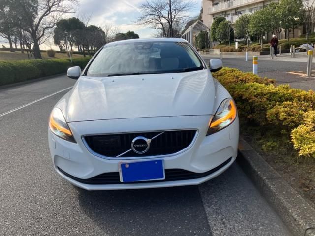 VOLVO VOLVO V40 2017