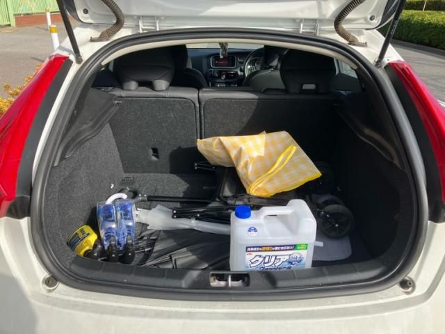 VOLVO VOLVO V40 2017