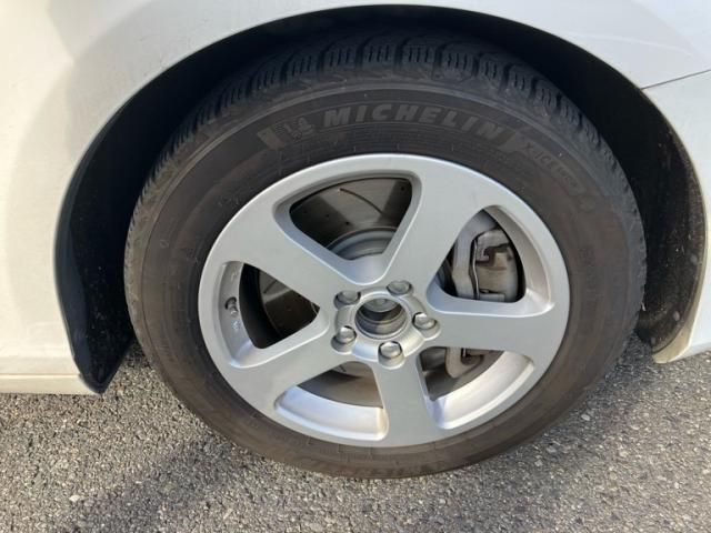 VOLVO VOLVO V40 2017