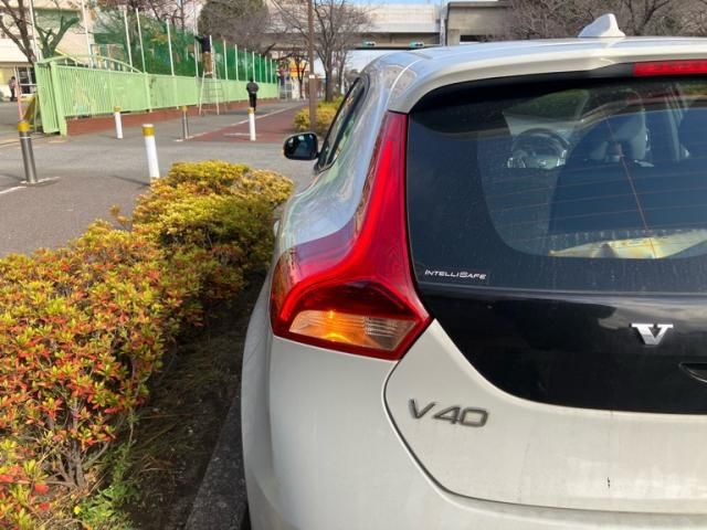VOLVO VOLVO V40 2017