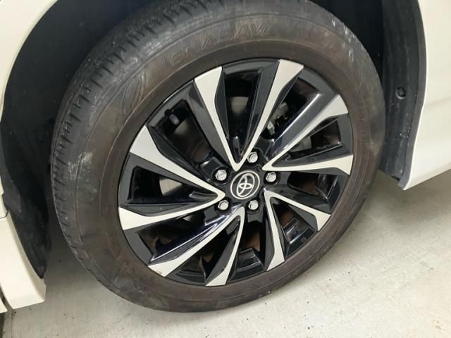 TOYOTA NOAH HYBRID 2023