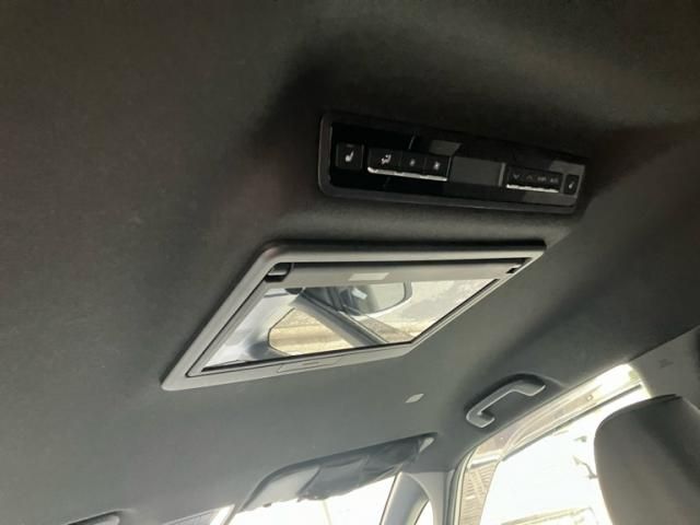 TOYOTA NOAH HYBRID 2023