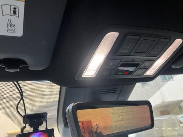 TOYOTA NOAH HYBRID 2023