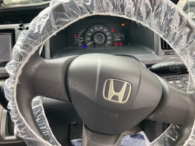 HONDA STEPWAGON 2011