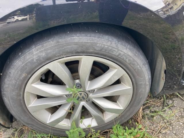 VOLKSWAGEN VOLKSWAGEN The BEETLE 2013