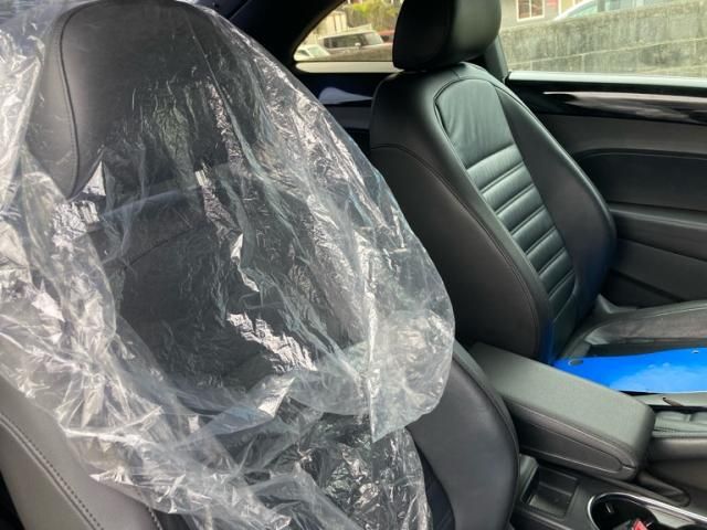 VOLKSWAGEN VOLKSWAGEN The BEETLE 2013