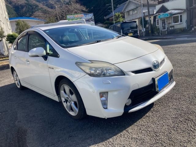 TOYOTA PRIUS 2012