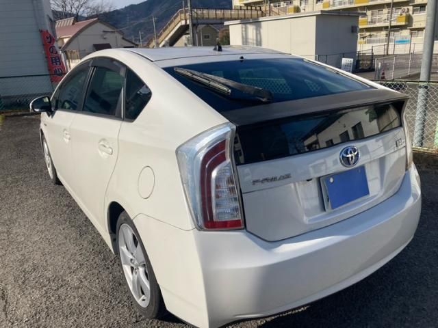 TOYOTA PRIUS 2012