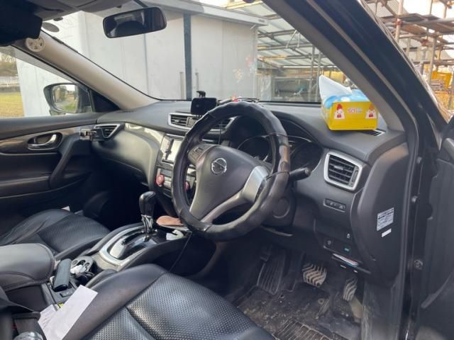NISSAN X-TRAIL 2WD 2015